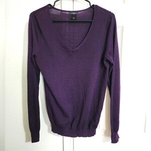 Ann Taylor v-neck sweater/top